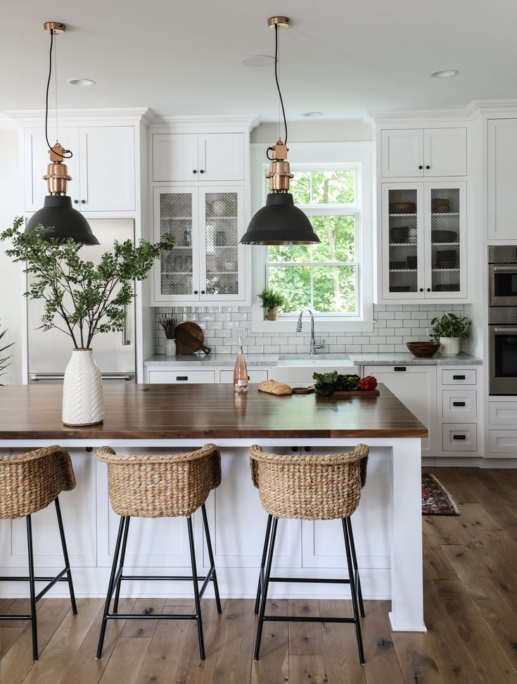 Wicker barstool chairs in kitchen