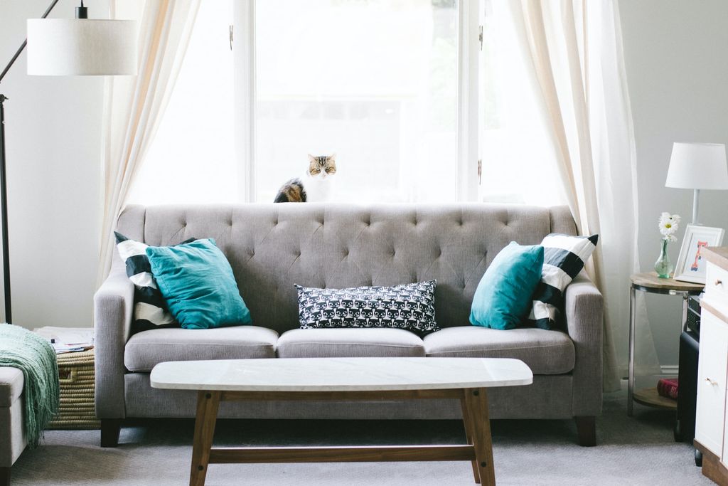10 Tips for Decorating a Small Living Room